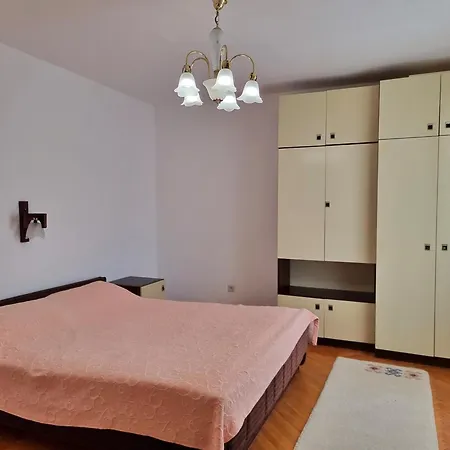Maja Apartment *