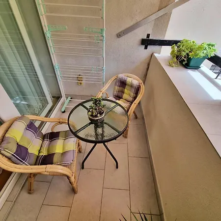 Maja Apartment *